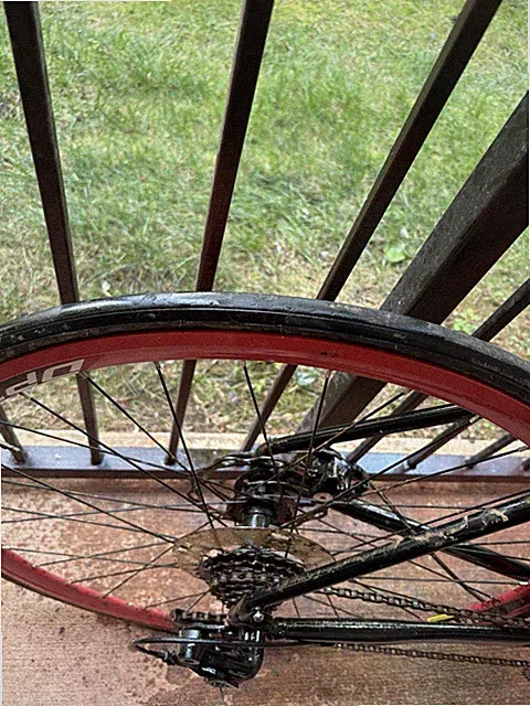 Motobecane Turino Road Bike 700C L Black/Red Drop Bar Rim Brake Derailleur