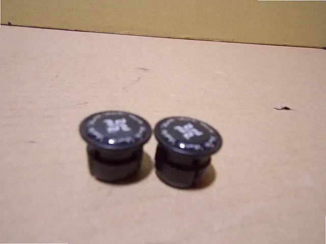 Skwik Bicycle Bike Handlebar Drop Handle Bar End Plugs